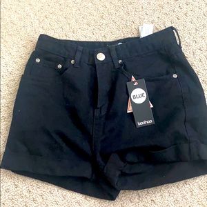 Boohoo Shorts Size 4
